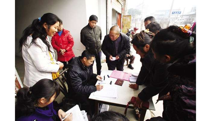 ���r(n��ng)���յ��r(n��ng)��gӭ