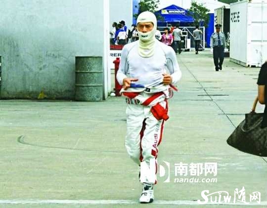 �ǳ�ِǰ����ʮ�㣬��ϧ�|����w���Ҷ�܇����δ����