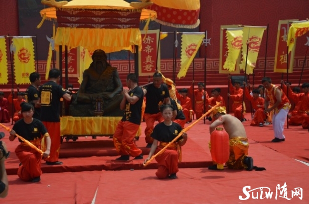 �������׵��Ļ��R����