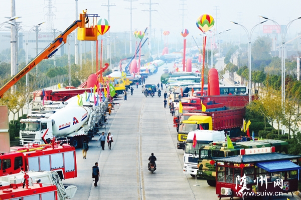 ����չ�����������ҽ�(j��ng)�N��