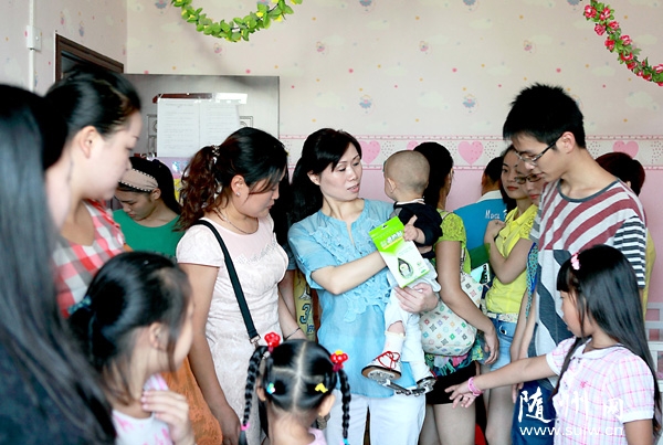 ����־Ը��ͬ���_չ���ӻ��