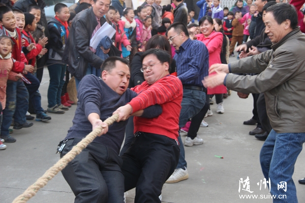 �ķ�W(xu��)У�e�н��������\(y��n)��(d��ng)��(hu��)�κӱ�ِ