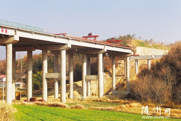 ��������S�϶ν��O(sh��)������M(j��n)