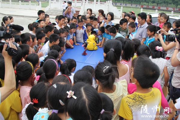 �����^(q��)�Ƽ��^����W(xu��)У�_(k��i)չ���ջ��(d��ng)