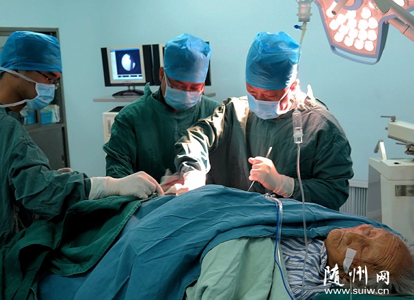 �����t(y��)Ժ��һ������΢��(chu��ng)�ɹ���һ�ٚq�����ί��ɹ��D(zhu��n)���g����