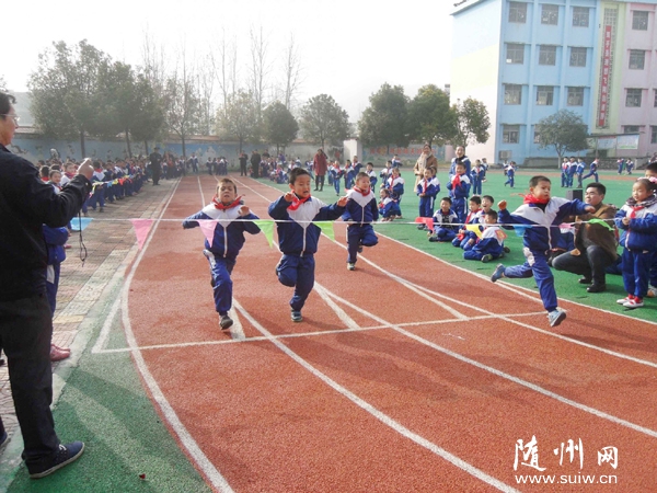 �����^(q��)���С�W(xu��)�ڍ��µ����z�و����e���\(y��n)��(d��ng)��(hu��)