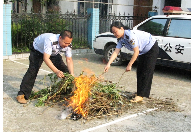 �����񾯷ٟ���Ʒ