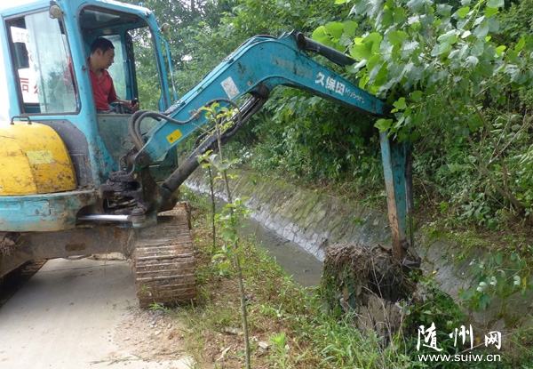 ��ɽ�(zh��n)ˮ��վ�M���������C(j��)е��(du��)��С�����M(j��n)�������ŝ�