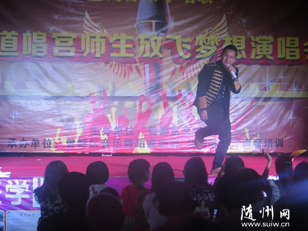 �����M��һ����ʽ��������(n��i)���S����ʵ��Ļ����(d��ng)