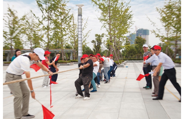 2015���f(w��n)�����w��ِ���f(w��n)�˼��ܱ��䡱���(d��ng)�e��