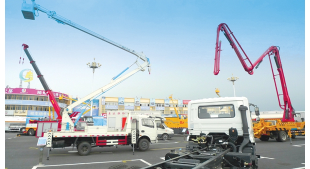 �S�݌������[���Č�(du��)��չʾ�Լ�������