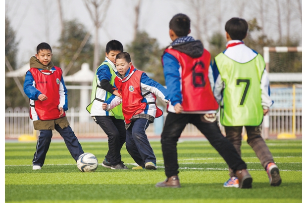 �S���мӿ�У�@����İl(f��)չ����