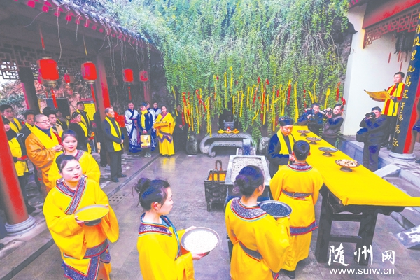 �׵۹����L(f��ng)�����م^(q��)¡���e�С��׵۽����Ļ��������ʢ�䡱���(d��ng)