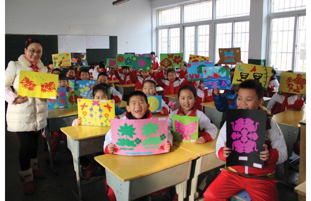 �����^(q��)�ķ�W(xu��)У�e�С���(y��u)����y(t��ng)�Ļ�������߅����ɫ���I(y��)չ�[���