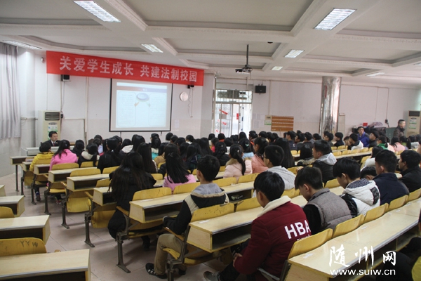 �շ��M(j��n)У�@