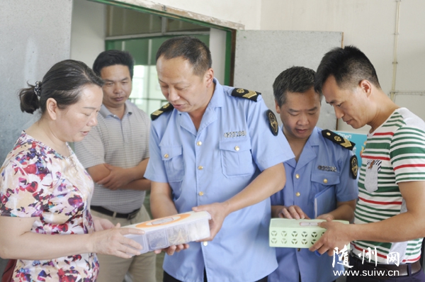 �Vˮ�Б�(y��ng)��(du��)��(qi��ng)����o���M���ಿ�T(m��n)(li��n)��(d��ng)���Ͼ����������a(ch��n)����