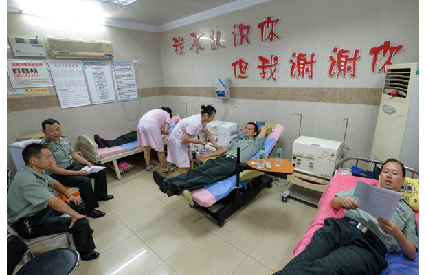 �S���܊�A(y��)���۹����F(tu��n)�M���ٱ������x��(w��)�I(xi��n)Ѫ