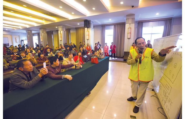 �Ї��S(li��n)�����κ�����������S����300�� �ϻ������M(f��i)��ٛ(z��ng)�� ��