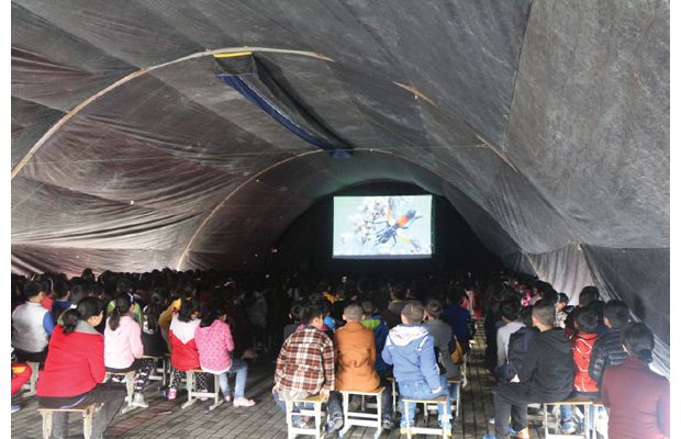 �����^(q��)�������ۘ�С�W(xu��)��Ո�Ӱ��˾�Ѵ�������ӰԺ���M(j��n)У�@