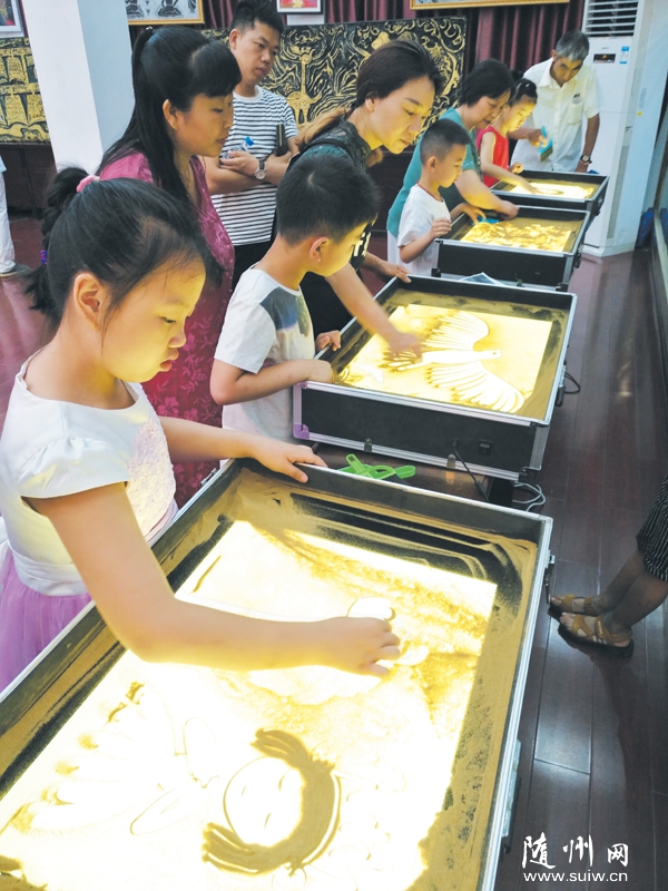 �����^(q��)Ⱥ��ˇ�g(sh��)�^�e�O�Ƅӻ���Ⱥ���Ļ��ķ��s�Ͱl(f��)չ