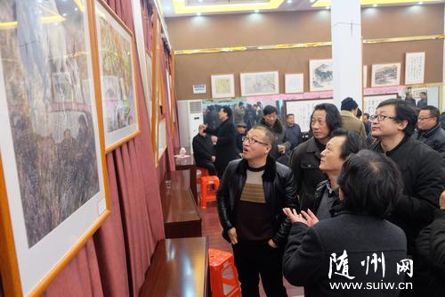 ����Ⱥˇ�^�e�k�cԪ������չ�[