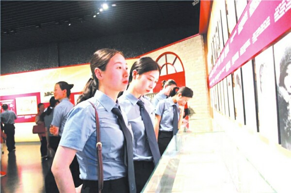 �S�h�z��Ժ�ɾ��_չ�tɫ����