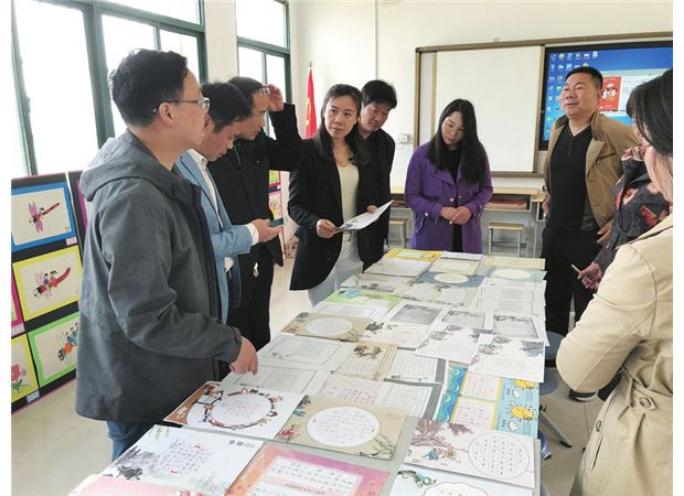 �Vˮ���_(k��i)չУ�@��(sh��)���̌W(xu��)