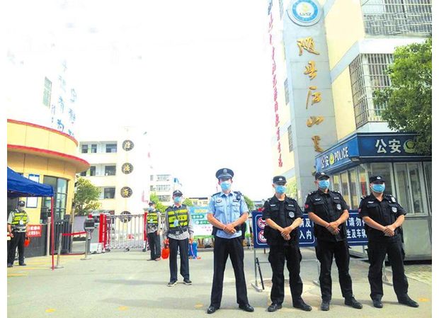 �S�ݹ���ȫ�����Ϸ�У������߅��ȫ