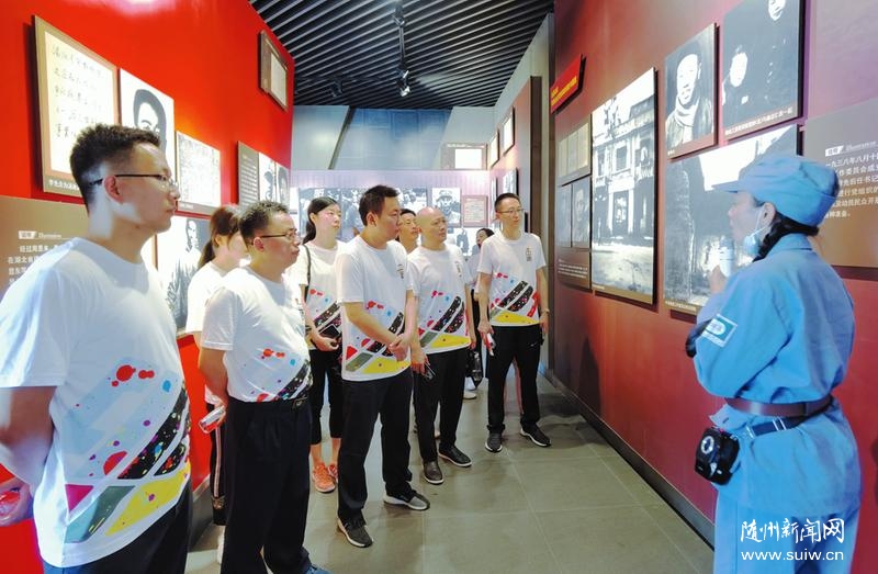 ��ί�hУ�M���W(xu��)�T�ڼtɫ�������N���h��