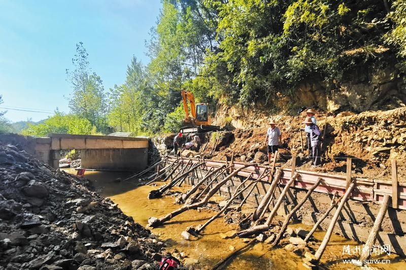 ��Q�����y