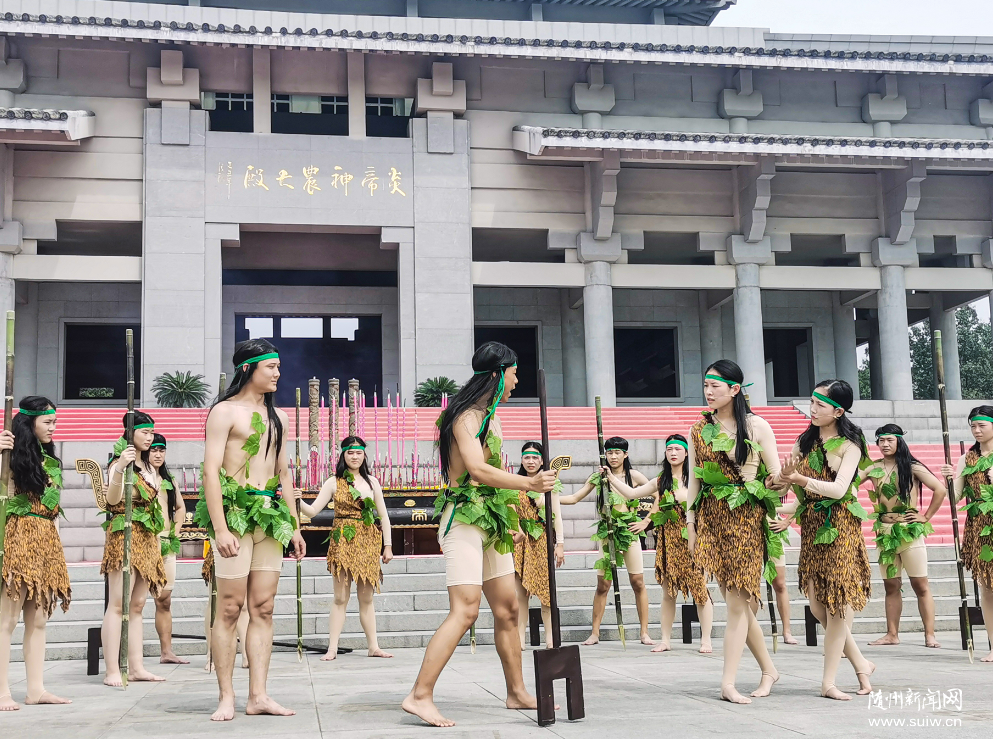 ���������Ρ��׵۹���ӭ����c���θ߷�