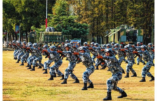 ���c���ս�������70���꡿����������չӢ��