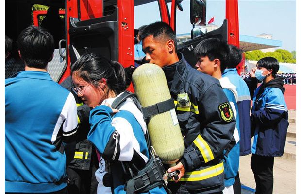 ����������(y��ng)����ɢ�ݾ�