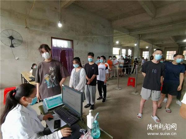 ��������ء��S��15��17�q��Ⱥ�ӷN�¹�����