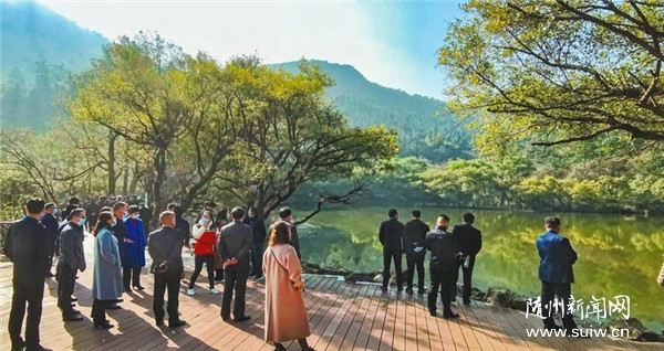 ���[������