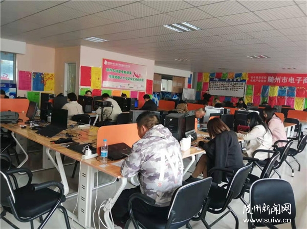 �S����̌W(xu��)У�����߼�����̄�(w��)���I(y��)���ܵȼ��J����ԇ����e��