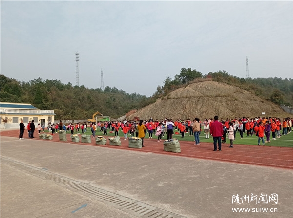 ����һС:��ٛ(z��ng)У��ů�W(xu��)�� �������e�@����