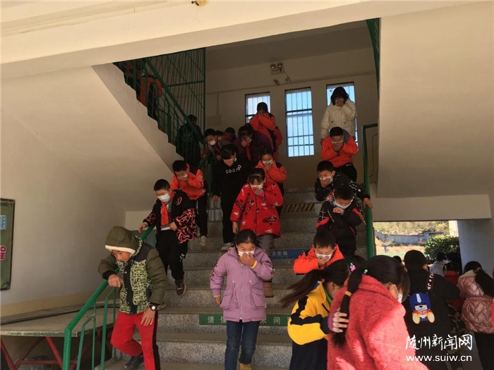 ����һС�M(j��n)��������ȫ�ݾ�