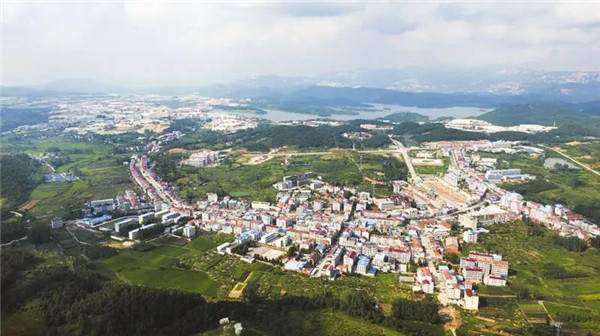 ϲӭ��ʮ���l(xi��ng)�(zh��n)���l(f��)չ���S�h����ɽ�(zh��n)