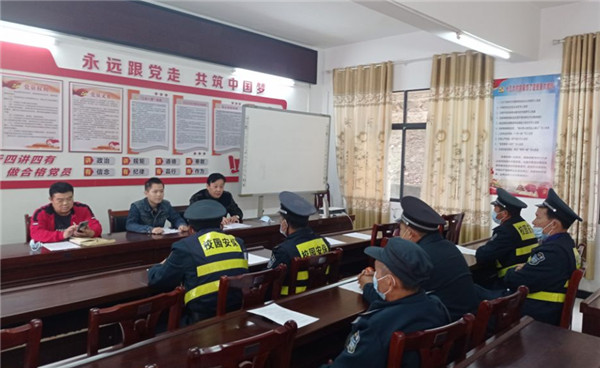 �h������˾��У��Ӗ(x��n)�����(zh��n)��У�����ˆT