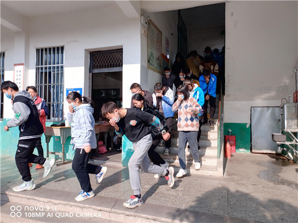 �����(zh��n)���ČWУ�_չ�������������ݾ�