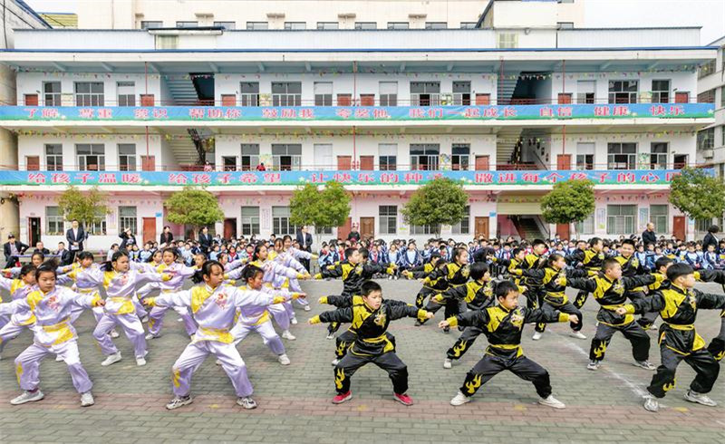 У�@���g(sh��)�مR��(b��o)չ��