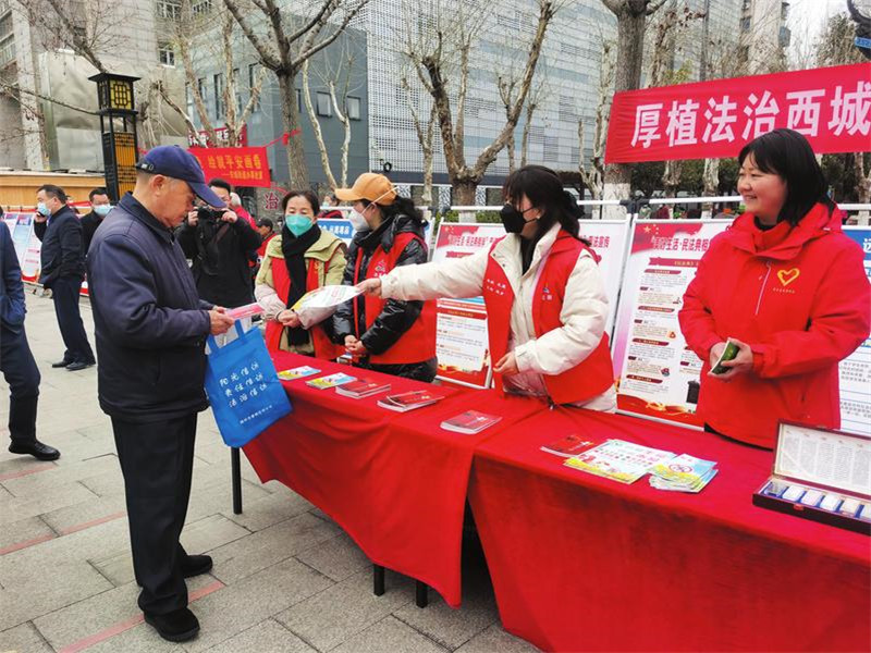 ����־Ը����(w��)���(d��ng)