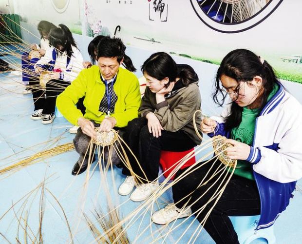 �S�ݣ����l(xi��ng)�ںϰl(f��)չ ���O�����l(xi��ng)��