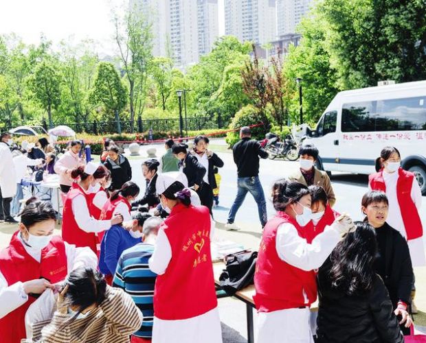 ���漯���M(j��n)��^(q��)