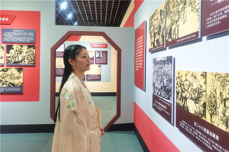 �tɫ����н������