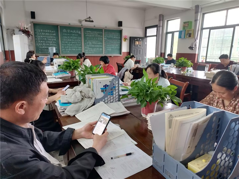 �����(zh��n)���ČW(xu��)У�_(k��i)չ2023���G���շ����n���M(j��n)У�@���(d��ng)