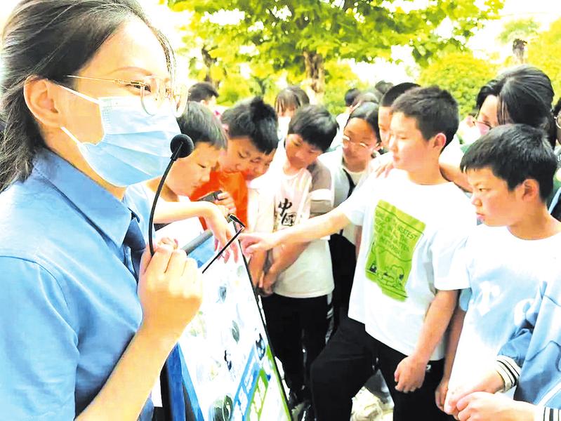 �������v