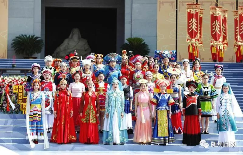 56�僺Ů�F(xi��n)��(ch��ng)�����������ϳ����׵۴�衷