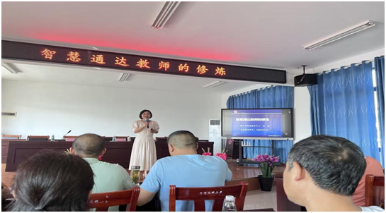 �S�h����(zh��n)���ČW(xu��)У�e�k���ڽ̎���Ӗ(x��n)���}�v��